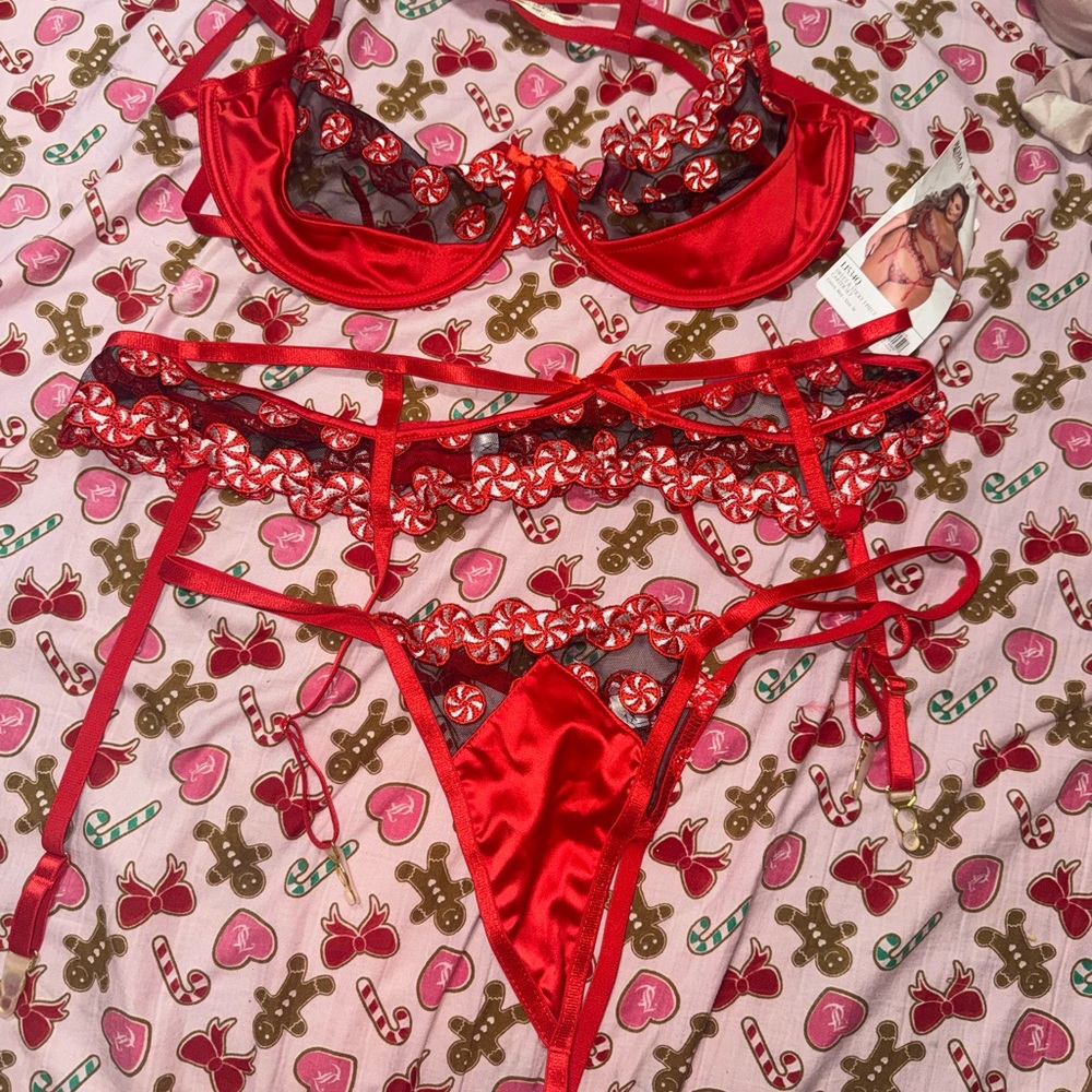 Red Lace Women's Lingerie Set